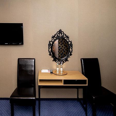 Palac Piorunow & Spa Kwiatkowice ภายนอก รูปภาพ