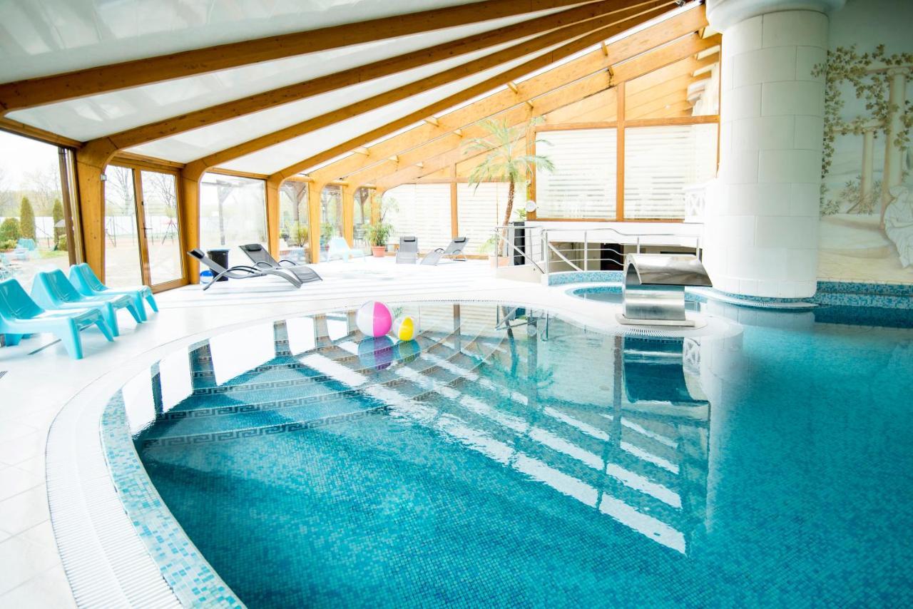 Palac Piorunow & Spa Kwiatkowice ภายนอก รูปภาพ
